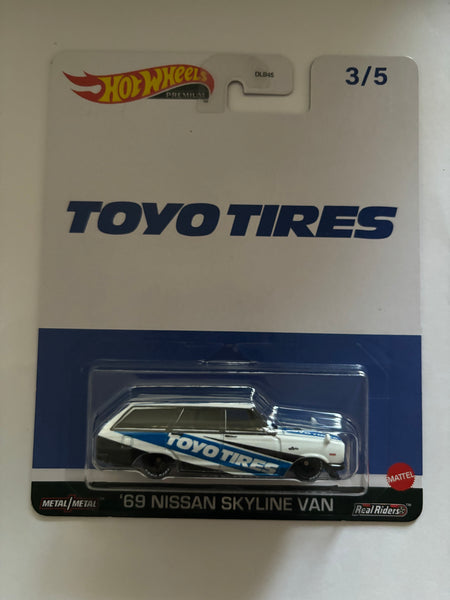 Hotwheels Premium ‘69 Nissan Skyline Van Toyo Tires